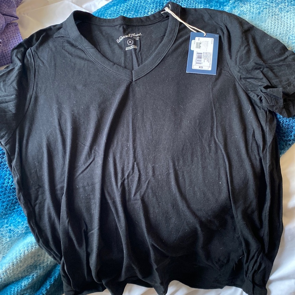 Brand new universal thread v neck t shirt